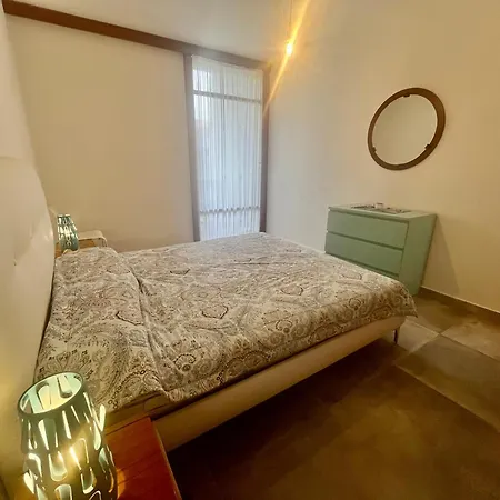 Zipser Ii Apartment
