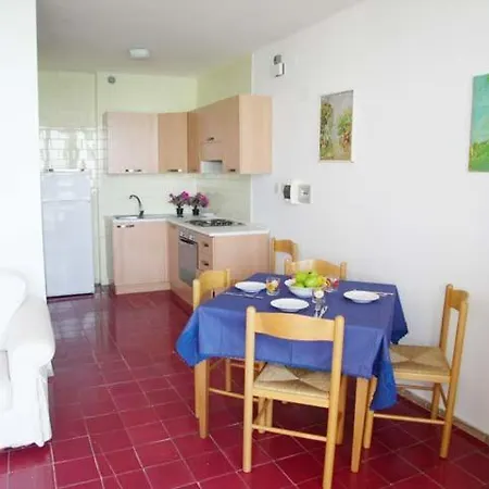 Zipser Ii Apartment