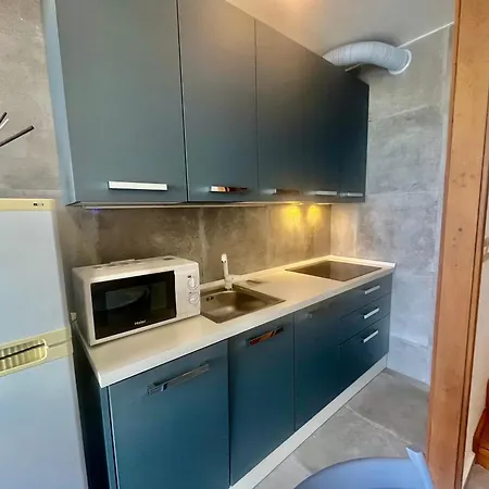 Zipser Ii Apartment *