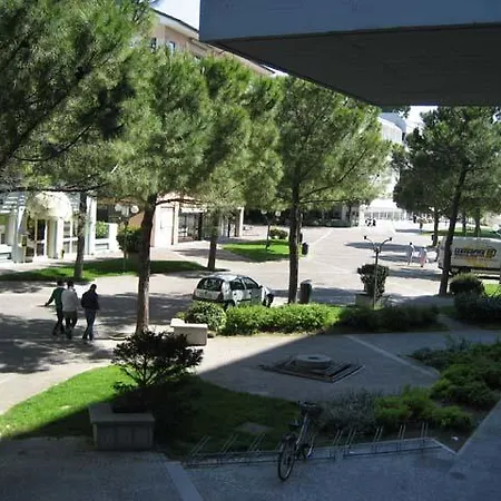 Zipser Ii Apartment *