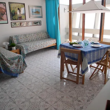 Zipser Ii Apartment