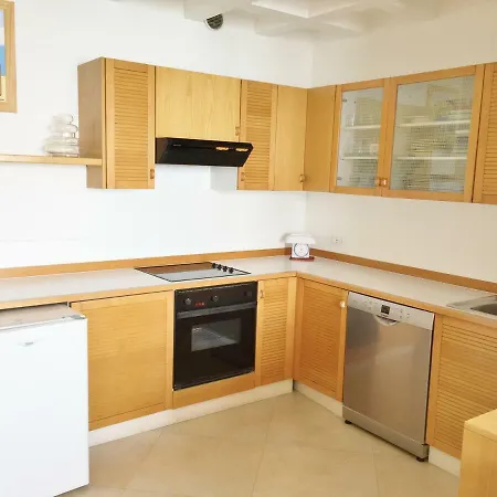 Zipser Ii Apartment